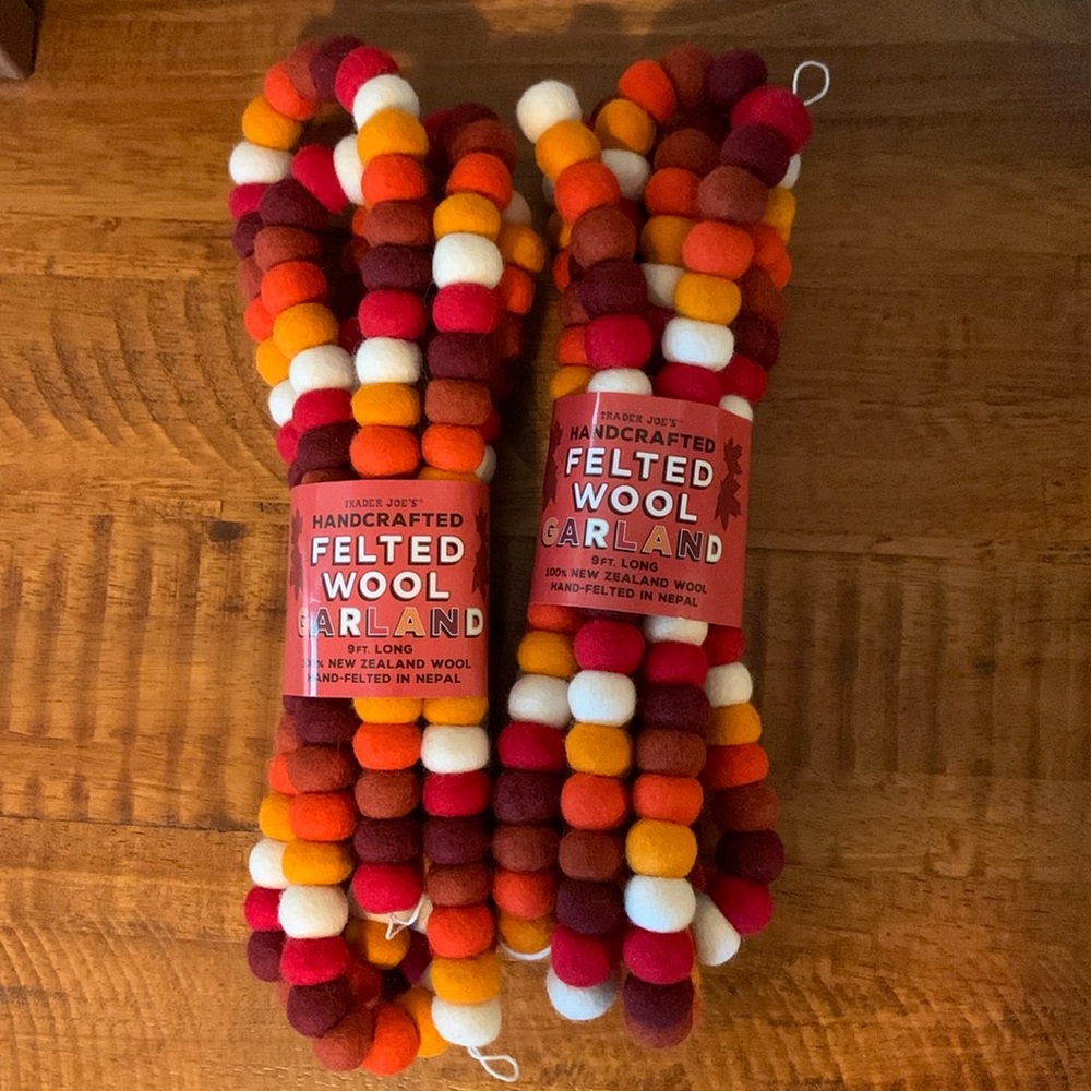 🆕 Trader Joe’s Felted Wool Garland 9ft. Long in Fall Colors 🍁 🍂